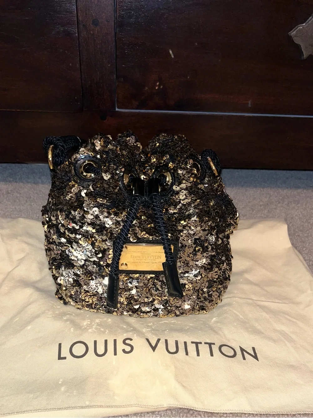 Louis Vuitton sequin Rococo Gold Mini Drawstring Bag - Picture 3 of 7